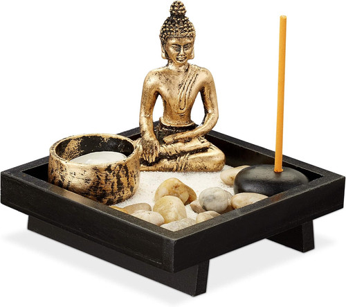 Giardino zen con - con, buddha